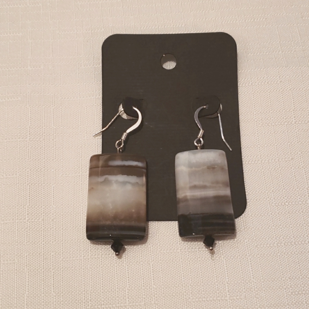 Earnings real stones